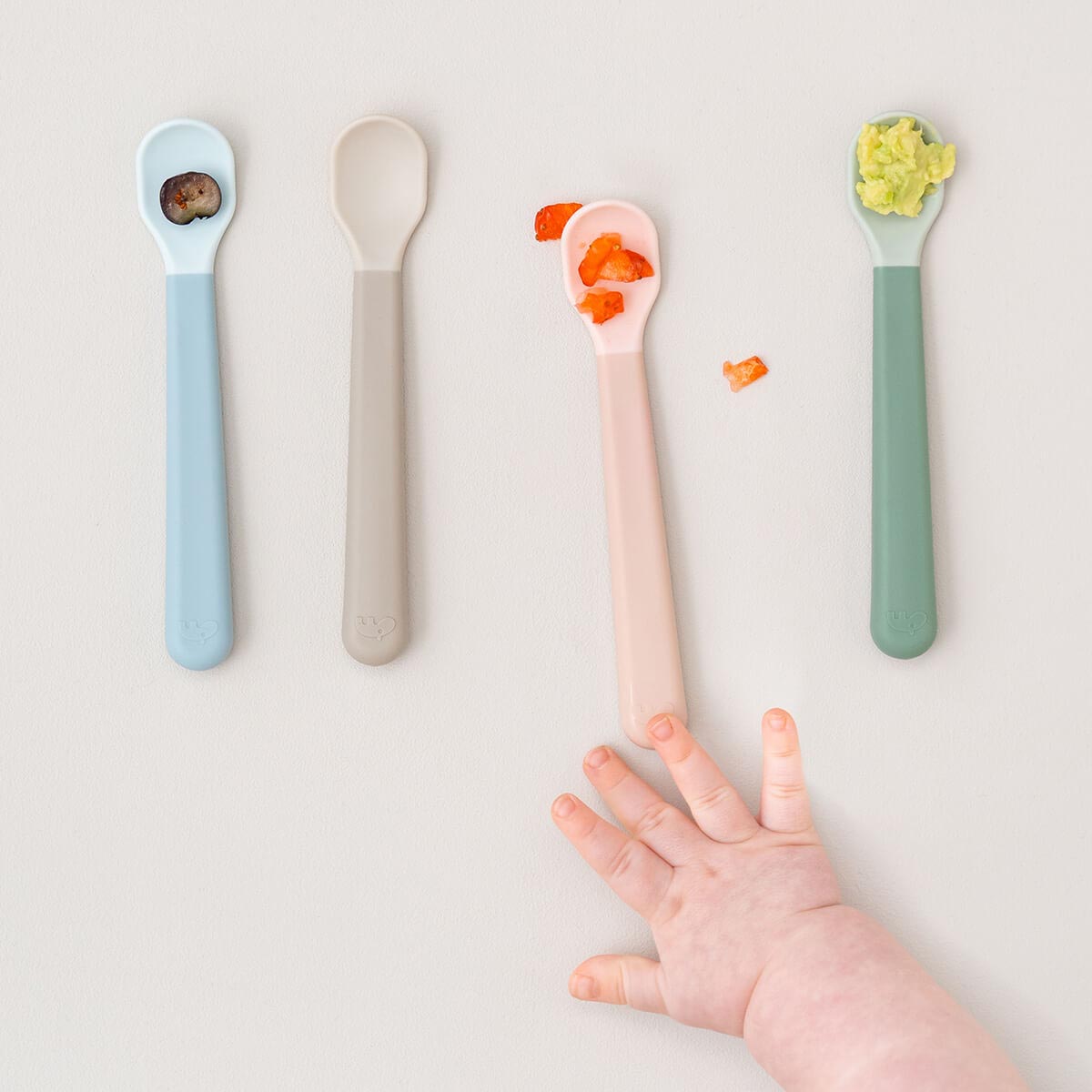 Done by Deer Foodie Easy Grip Spoons Sand