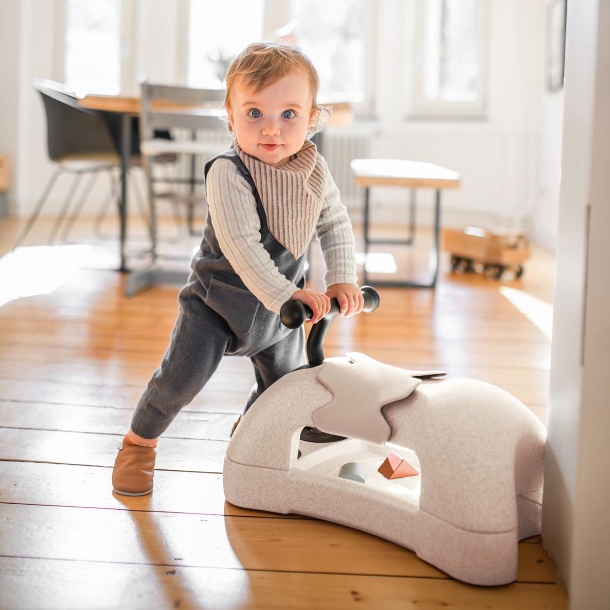 Scoot and Ride My First Rose Sand