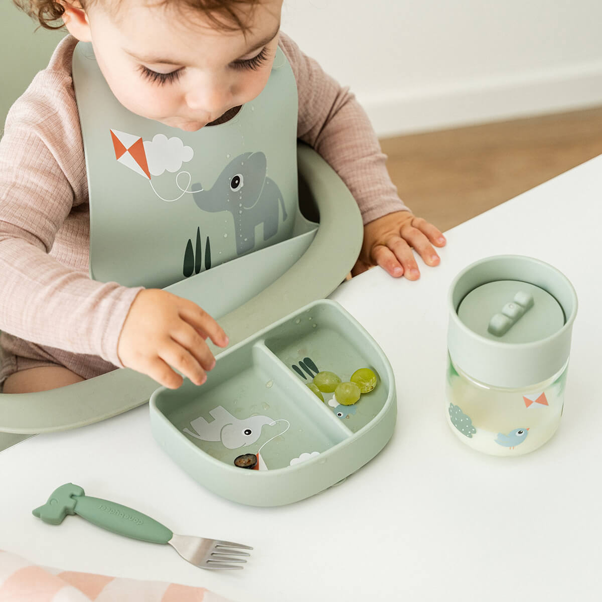 Done by Deer Silicone Bib Playground Green