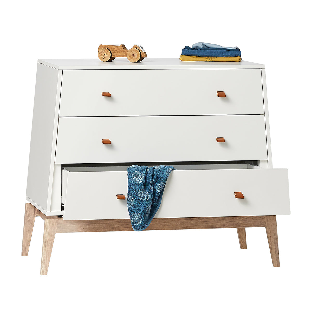 Leander Luna Dresser