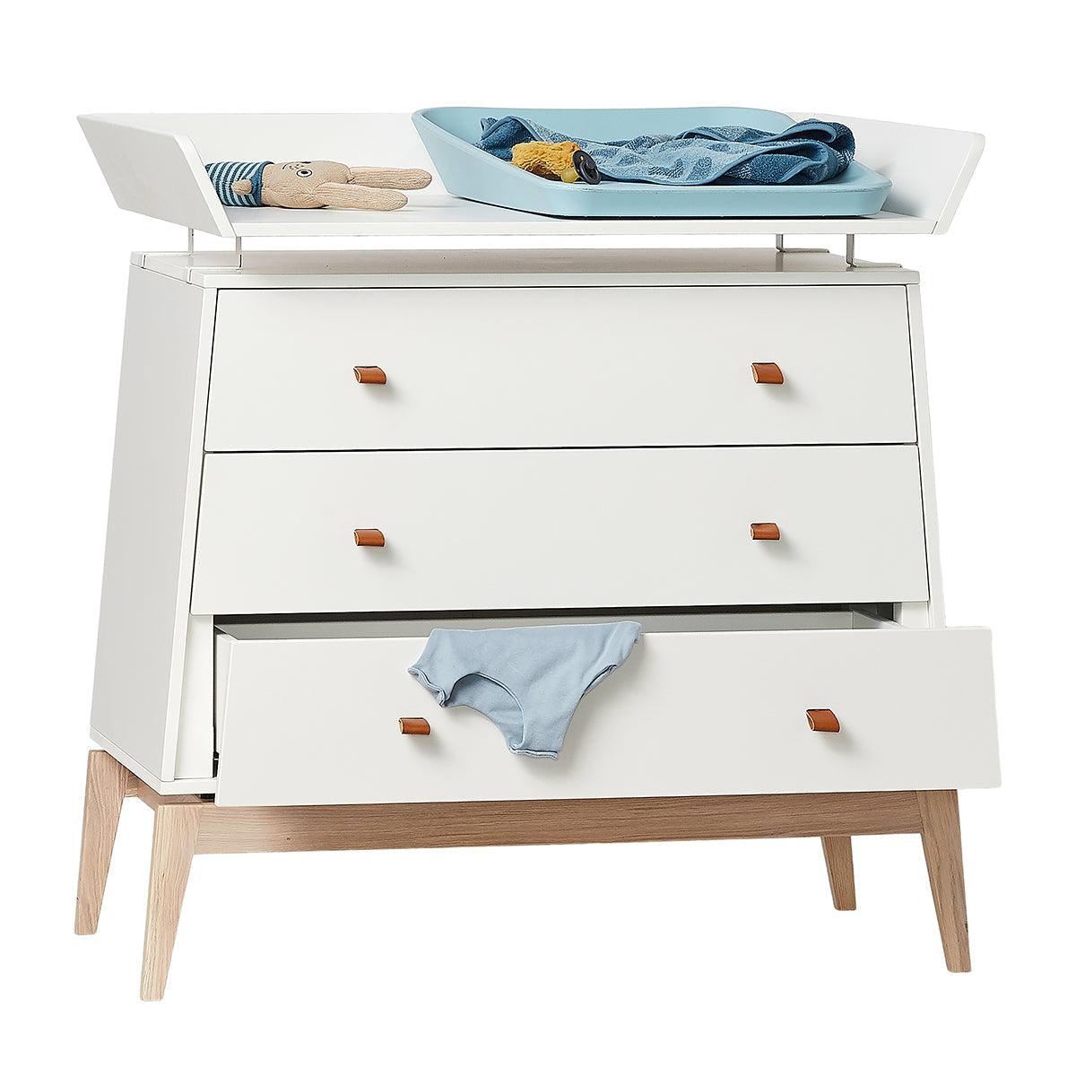 Leander Luna Dresser