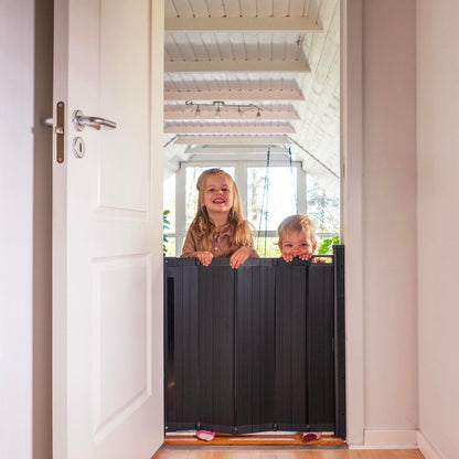 BabyDan Guard Me Retractable Barrier Black