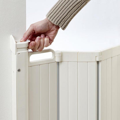 BabyDan Guard Me Retractable Barrier White