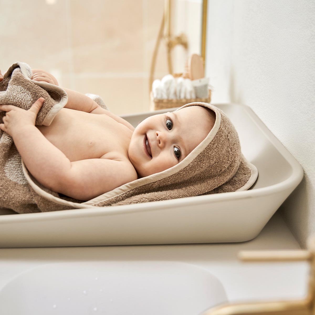 Leander Hooded Towel